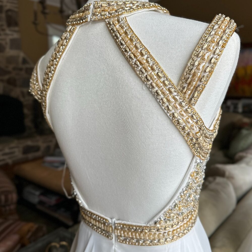 Mac Duggal - Beaded Cutout Bodice Chiffon - Gold & White Gown - NWT - Size 2 - Picture 5 of 15